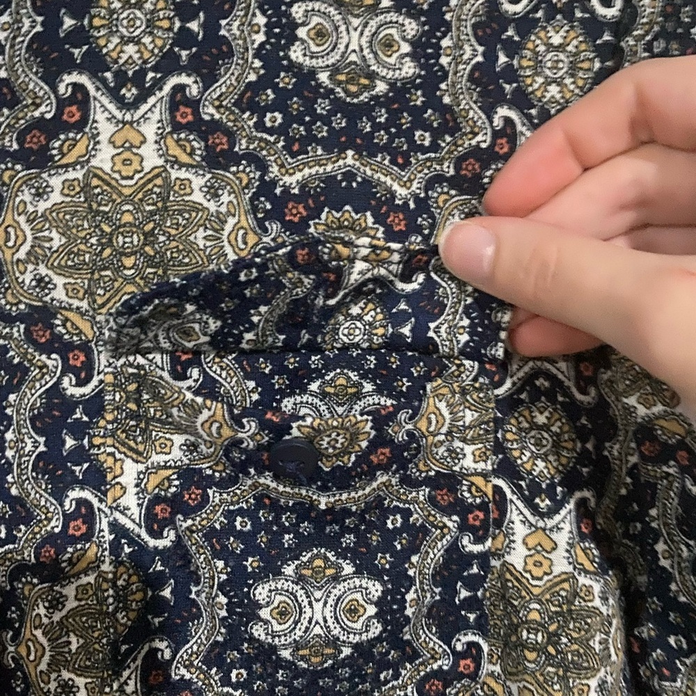 Love potion Longsleeve button down medium - image 2